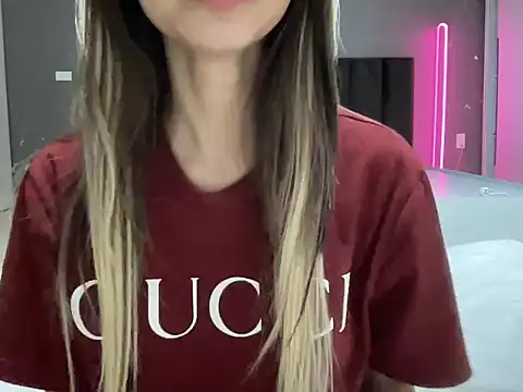 Min sara69 online show from October 20, 2025, 8:48 am