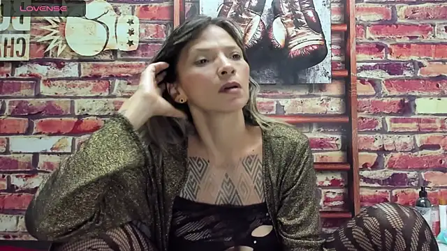 Kaya Tate online show from September 10, 2025, 1:44 pm