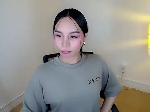 holly tabby online show from January 15, 2026, 10:46 pm