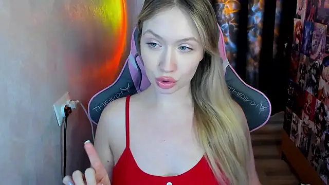 NicoleRiccii online show from January 13, 2026, 10:15 pm