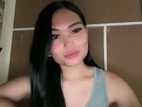 Makeamesswithjenieyang online show from November 27, 2025, 5:37 pm