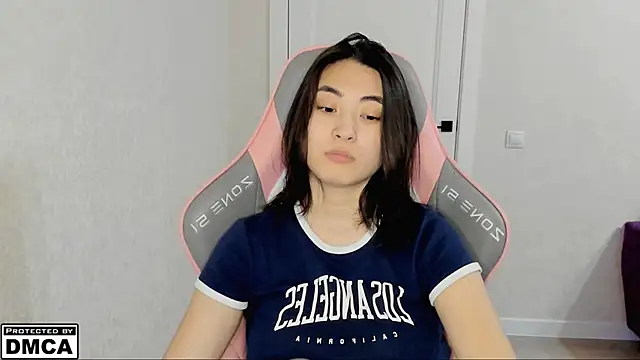 Snapshot of MeilideQian1 chatting on October 18, 2025, 3:13 pm MeilideQian1 online show from October 18, 2025, 3:13 pm