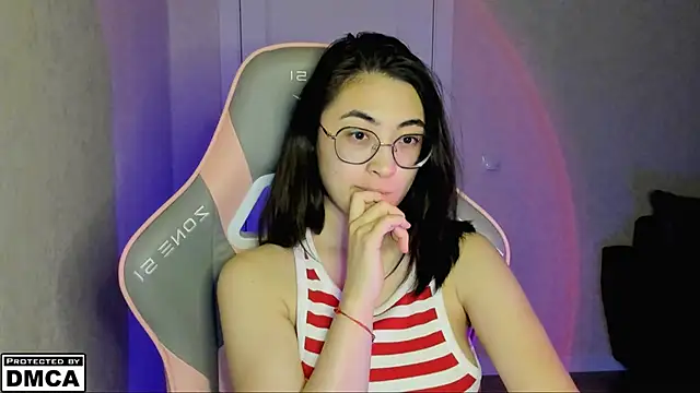 Snapshot of MeilideQian1 chatting on November 22, 2025, 5:34 pm MeilideQian1 online show from November 22, 2025, 5:34 pm