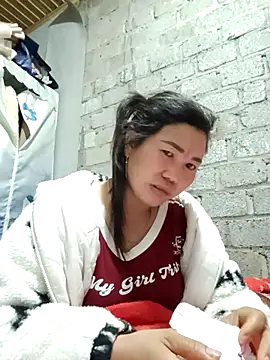 Snapshot of jienrrr chatting on October 13, 2025, 11:27 pm jienrrr online show from October 13, 2025, 11:27 pm