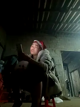 jienrrr online show from November 25, 2025, 1:11 pm