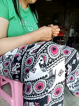 jienrrr online show from April 10, 2026, 2:17 am