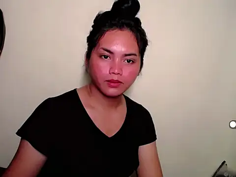 zhillycate online show from September 18, 2025, 1:18 am