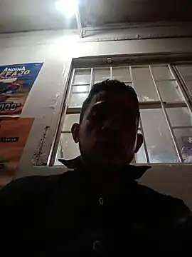 Andreshot911 online show from October 28, 2025, 1:42 am