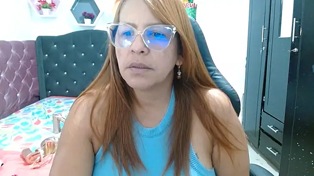 cristydirtyhot online show from April 1, 2026, 10:27 am