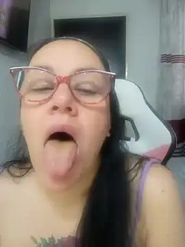 sweet adele  online show from April 17, 2026, 4:54 pm