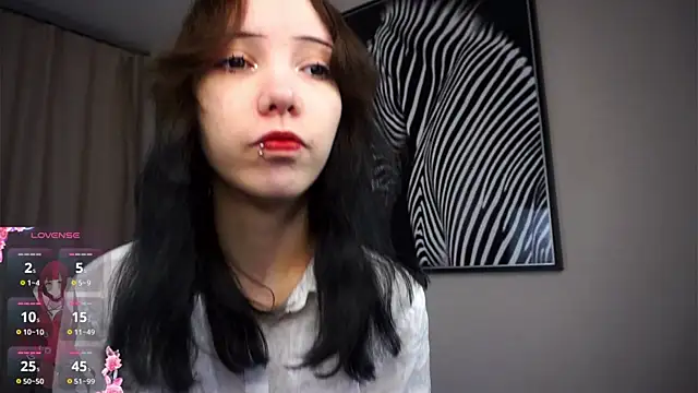 AnnisEells online show from September 14, 2025, 5:39 am