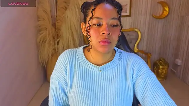 Snapshot of risada_temptation_s chatting on October 16, 2025, 3:18 am risada temptation s online show from October 16, 2025, 3:18 am