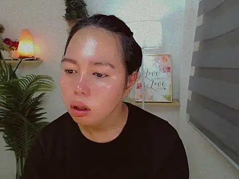 kimbratx online show from September 21, 2025, 10:33 pm