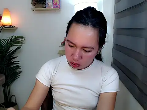 kimbratx online show from November 19, 2025, 9:59 pm