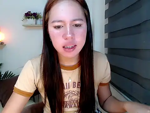 kimbratx online show from April 10, 2026, 10:14 pm