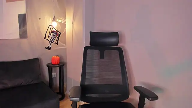 Snapshot of emily_mars1 chatting on October 8, 2025, 7:55 pm emily mars1 online show from October 8, 2025, 7:55 pm