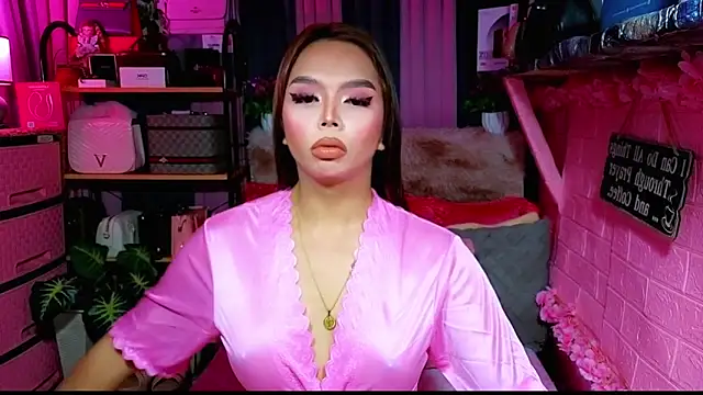 MoniqueCeleste online show from October 28, 2025, 12:03 am