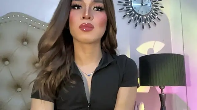 solana imani online show from October 27, 2025, 3:49 pm