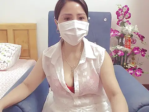 Snapshot of ruby_8x chatting on September 28, 2025, 8:14 pm ruby 8x online show from September 28, 2025, 8:14 pm