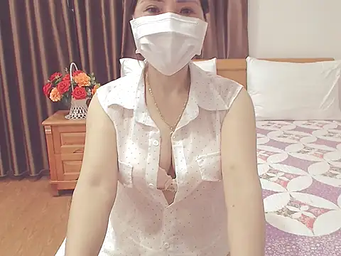 Snapshot of ruby_8x chatting on October 8, 2025, 7:33 pm ruby 8x online show from October 8, 2025, 7:33 pm