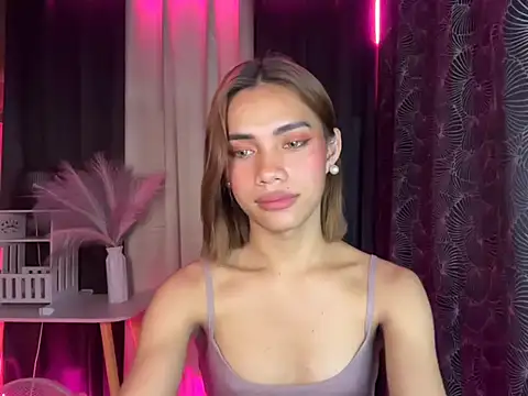 Snapshot of Lovelynikki03 chatting on October 14, 2025, 6:31 pm Lovelynikki03 online show from October 14, 2025, 6:31 pm