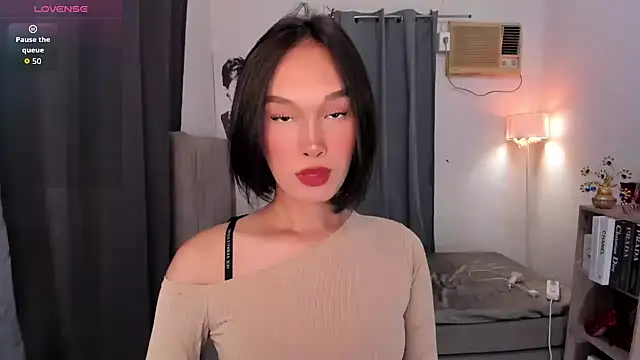 sensualmelody143 online show from June 19, 2026, 12:20 pm