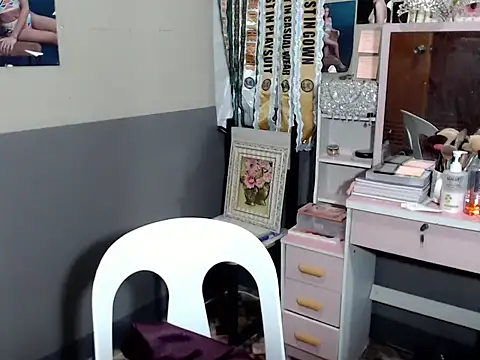 Snapshot of miya_khali chatting on October 24, 2025, 6:59 pm miya khali online show from October 24, 2025, 6:59 pm