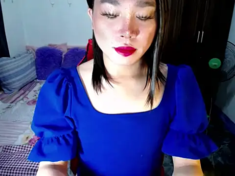 Urassiansweetcummer online show from September 20, 2025, 1:39 am