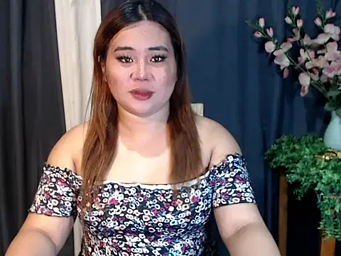 queen staceyy online show from November 30, 2025, 6:39 am