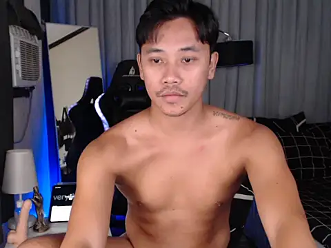 Snapshot of alexsuckable01 chatting on April 23, 2026, 12:29 pm alexsuckable01 online show from April 23, 2026, 12:29 pm