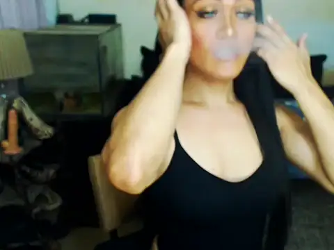 suzie 009 online show from December 4, 2025, 3:16 am