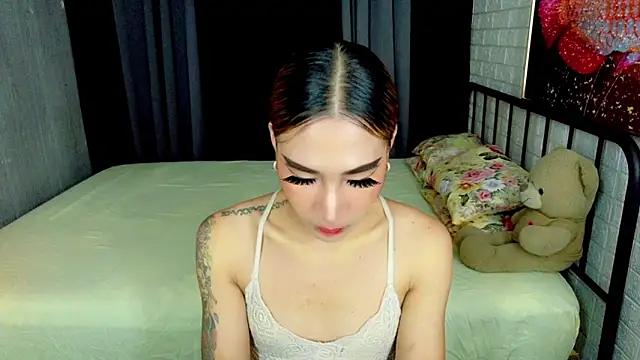 TRANSGODDESSA online show from October 1, 2025, 5:57 am