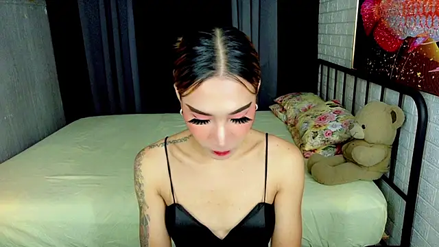 TRANSGODDESSA online show from October 6, 2025, 8:06 pm