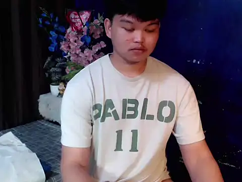 Reynelcock online show from March 5, 2026, 3:52 pm