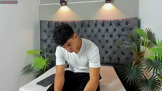 ALAN REDINGER online show from November 25, 2025, 12:49 pm