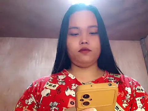  Lylia online show from April 1, 2026, 9:23 pm