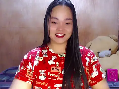  Lylia online show from June 2, 2026, 9:50 pm