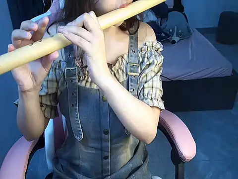 Snapshot of Ori-Yannie chatting on October 27, 2025, 6:50 am Ori-Yannie online show from October 27, 2025, 6:50 am