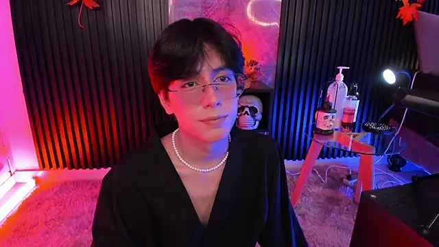 Snapshot of luixdust_ chatting on October 17, 2025, 6:05 am luixdust online show from October 17, 2025, 6:05 am