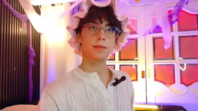 Snapshot of luixdust_ chatting on October 20, 2025, 6:25 am luixdust online show from October 20, 2025, 6:25 am