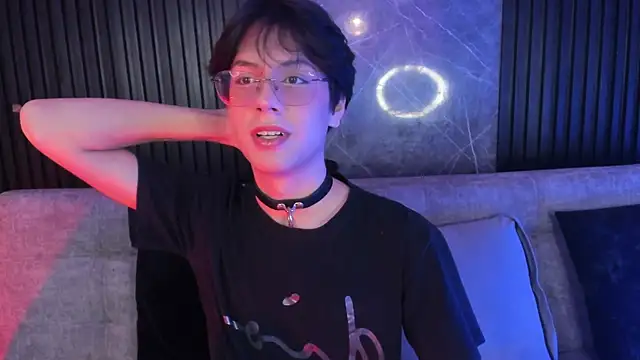 Snapshot of luixdust_ chatting on October 29, 2025, 5:31 am luixdust online show from October 29, 2025, 5:31 am