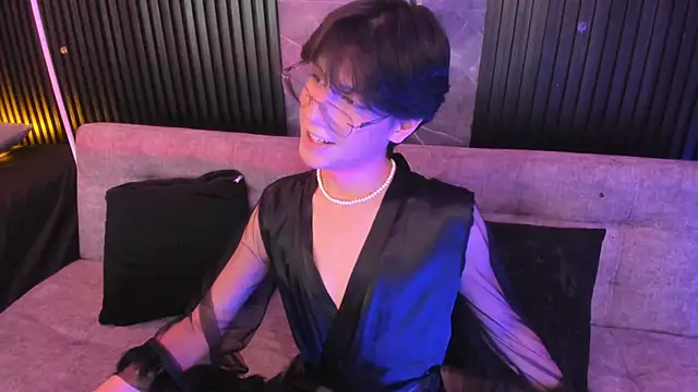 Snapshot of luixdust_ chatting on November 7, 2025, 5:07 am luixdust online show from November 7, 2025, 5:07 am