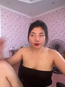 Snapshot of D2sweet chatting on October 5, 2025, 1:37 am D2sweet online show from October 5, 2025, 1:37 am