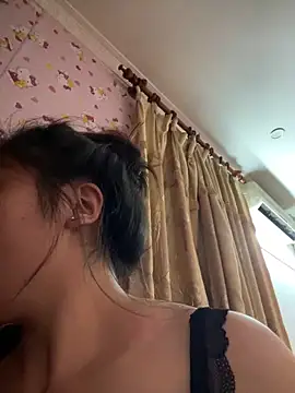 Snapshot of D2sweet chatting on November 7, 2025, 4:07 pm D2sweet online show from November 7, 2025, 4:07 pm