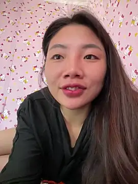 Snapshot of D2sweet chatting on November 24, 2025, 7:19 am D2sweet online show from November 24, 2025, 7:19 am