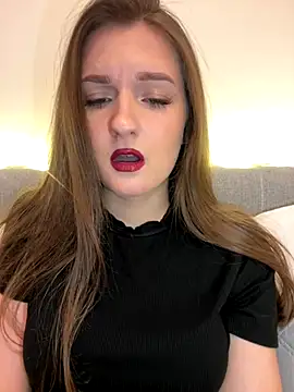 Snapshot of AdelinaEmber chatting on October 3, 2025, 11:29 am AdelinaEmber online show from October 3, 2025, 11:29 am