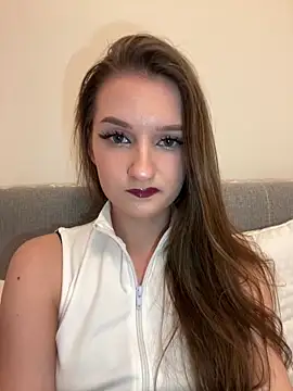 Snapshot of AdelinaEmber chatting on October 30, 2025, 3:02 pm AdelinaEmber online show from October 30, 2025, 3:02 pm