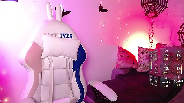 hinnata lovely online show from October 15, 2025, 12:05 pm