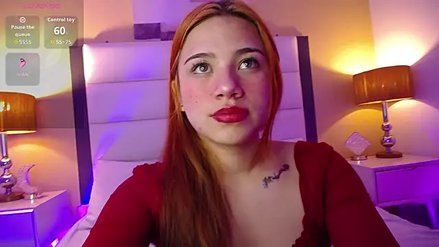 Snapshot of Solara- chatting on November 2, 2025, 7:49 pm Solara- online show from November 2, 2025, 7:49 pm