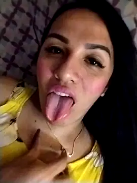 enoria1992 online show from September 22, 2025, 2:52 pm